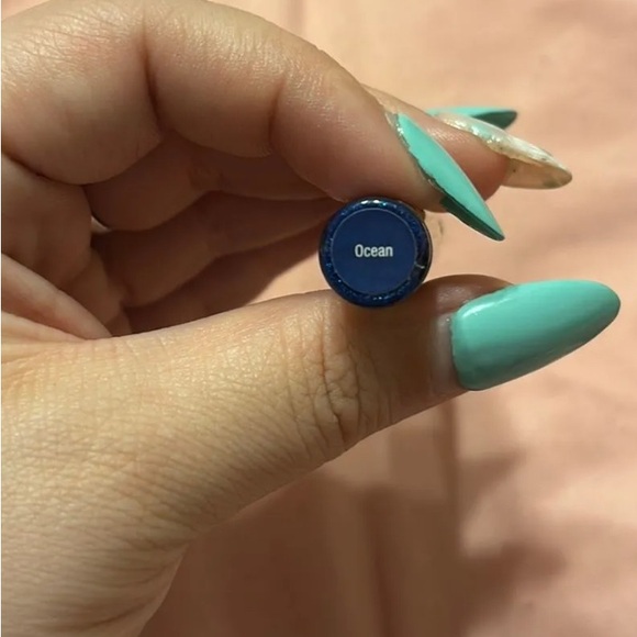 Ocean Eyeliner Shimmer - Picture 2 of 4